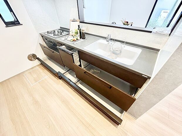 【その他設備(スライド収納)】使いやすさを優先したスライド式収納タイプ！