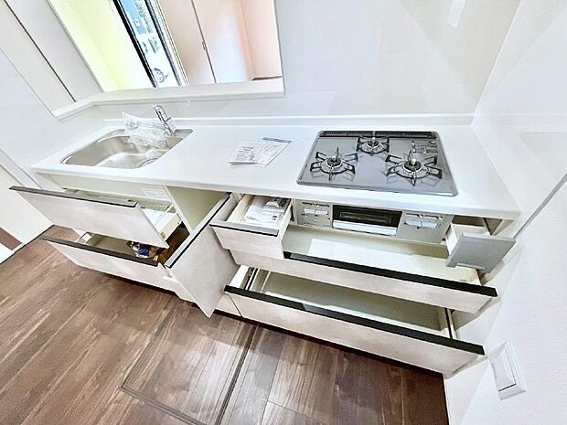 【その他設備(スライド収納)】使いやすさを優先したスライド式収納タイプ！