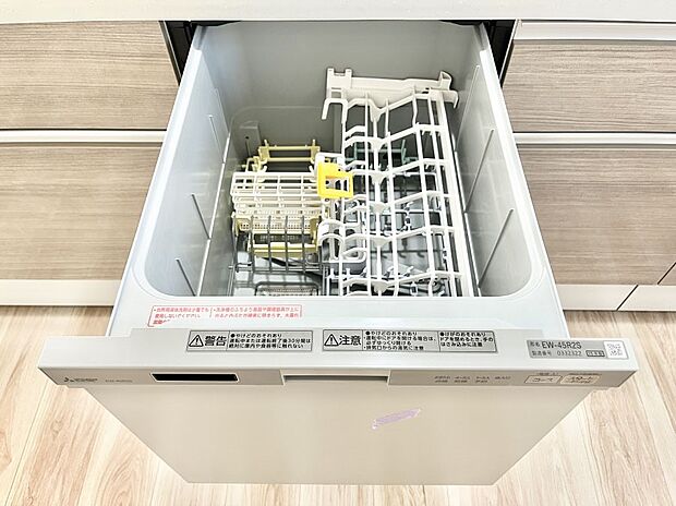 【その他設備(食洗機)】◆１号棟◆面倒なお片づけは食洗機にお任せ！家事の負担が減って、時間にも気持ちにもゆとりができます。