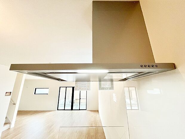 【その他設備(レンジフード)】基本的なお手入れはフィルターのみ！お手入れのしやすさも魅力です。