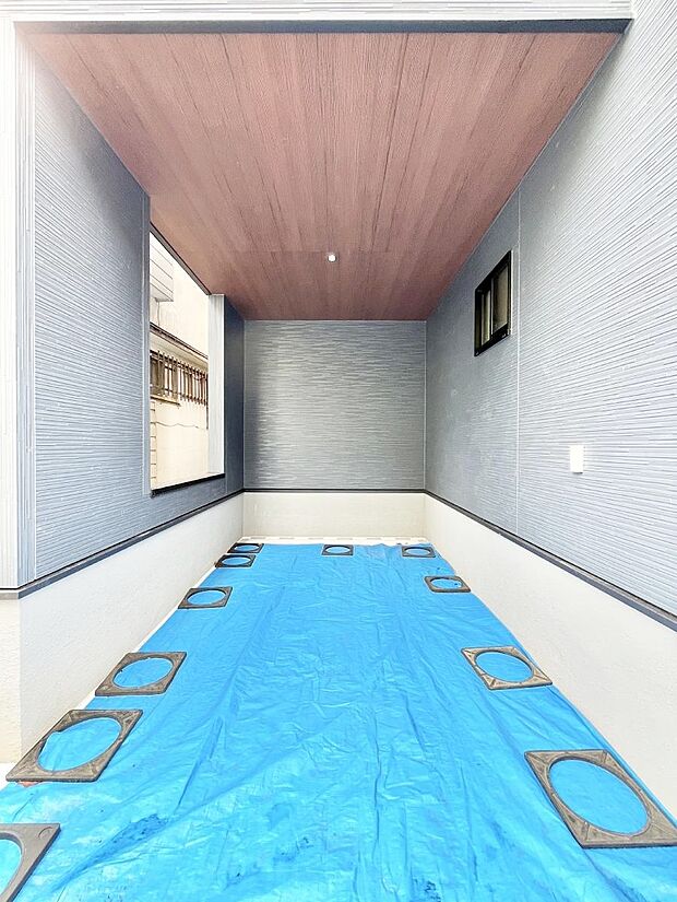 【駐車場】ビルトインタイプは大切なお車を傷や汚れから守ることができます。