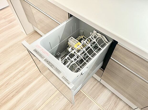 【その他設備(食洗機)】◆１号棟◆面倒なお片づけは食洗機にお任せ！家事の負担が減って、時間にも気持ちにもゆとりができます。