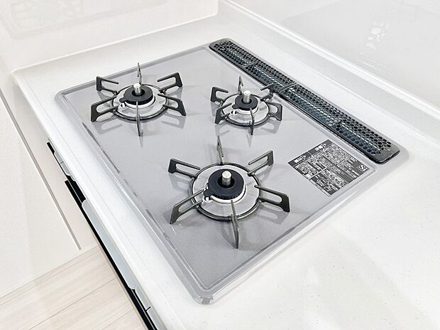 【その他設備(Ｓｉセンサーコンロ)】ガスコンロはＳｉセンサー搭載。火力調節や焦げ付き・消し忘れも防いでくれます。