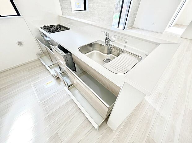 【その他設備(スライド収納)】使いやすさを優先したスライド式収納タイプ！