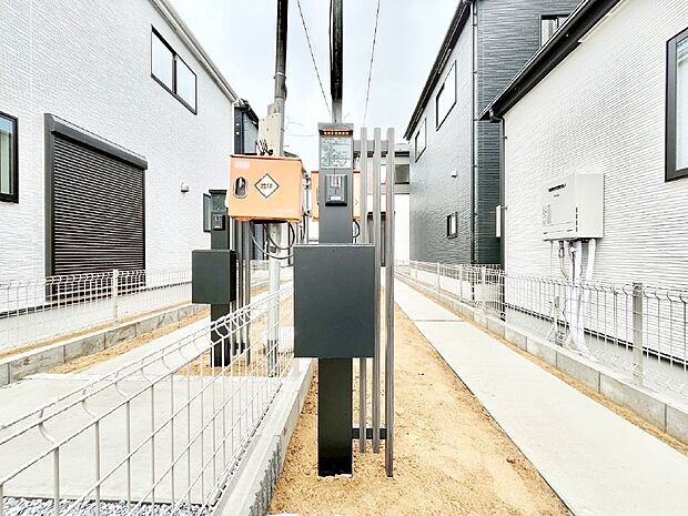 【その他現地】表札・インターホン・ポストをひとつに集約