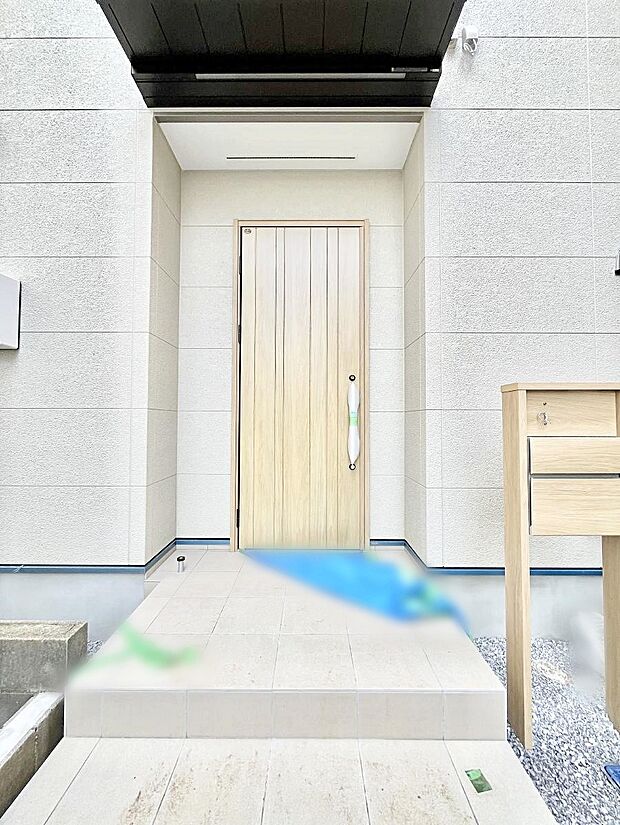 【玄関】大切な家族、来客を出迎える玄関。