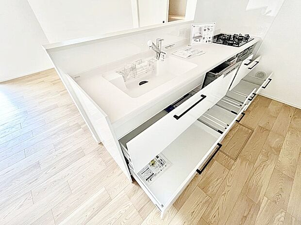 【その他設備(スライド収納)】使いやすさを優先したスライド式収納タイプ！