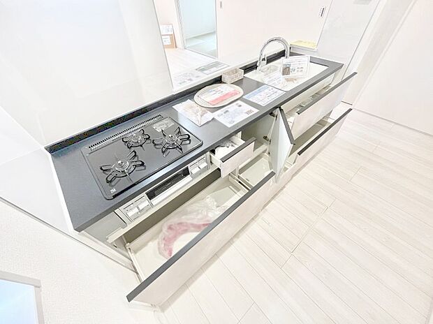 【その他設備(スライド収納)】使いやすさを優先したスライド式収納タイプ！