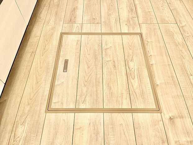 【その他設備(床下収納)】床下収納付き!日用品・非常用品の収納にも大活躍。