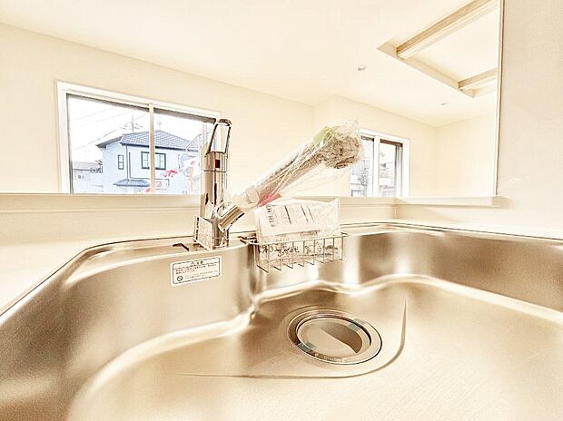 【その他設備(蛇口一体型浄水器)】◆１号棟◆いつでも清潔なおいしいお水を。一つの水栓で水道水と浄水を使い分け。