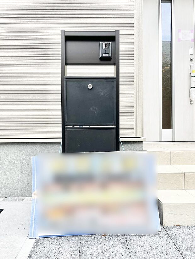 【その他現地】表札・インターホン・ポストをひとつに集約