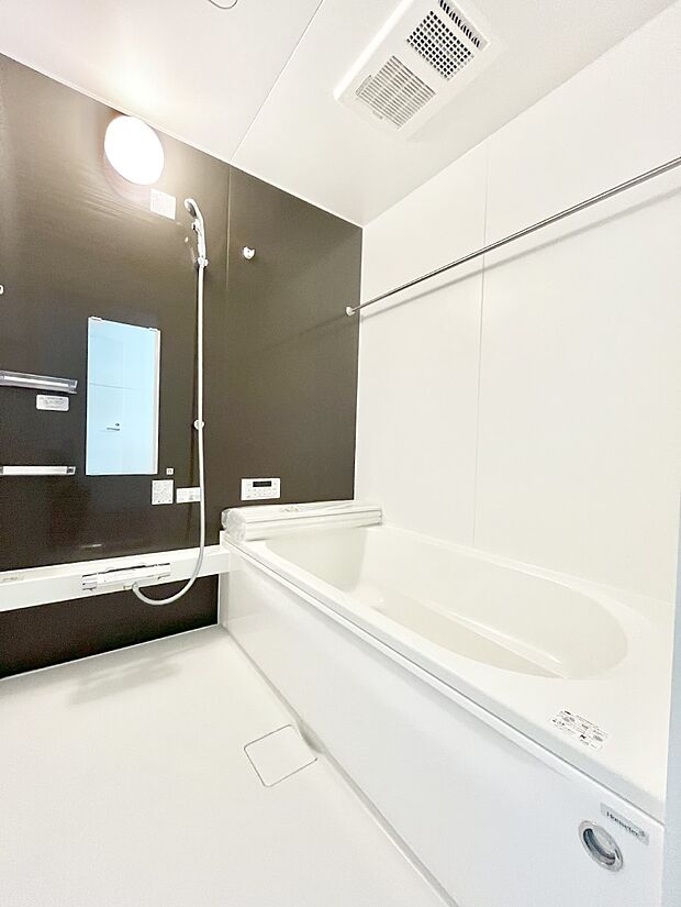 【浴室】一日の疲れを癒やす大切なバスタイム。ゆっくりとお風呂を楽しんで疲れをとりたいですね！  