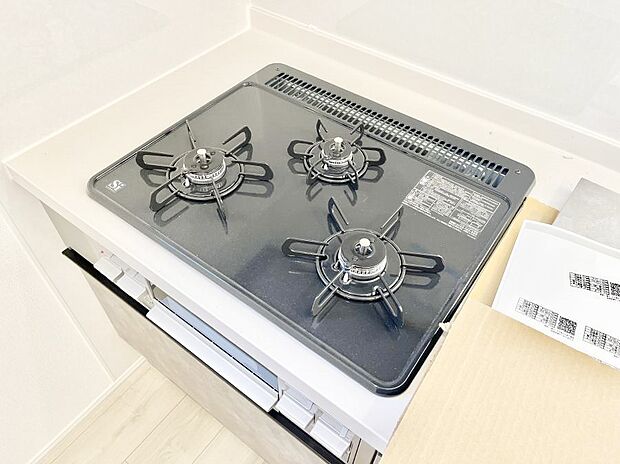 【その他設備(ガスコンロ)】三口ガスコンロでお料理が一気にはかどりそう