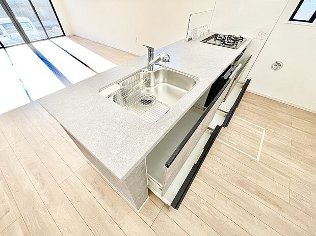 【その他設備(スライド収納)】使いやすさを優先したスライド式収納タイプ!