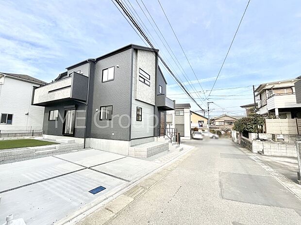 【前面道路含む現地写真】前面道路はきちんと整備されています