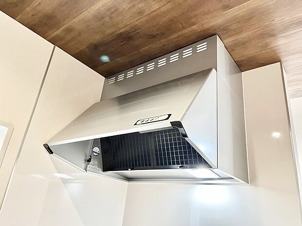 【その他設備(レンジフード)】基本的なお手入れはフィルターのみ!お手入れのしやすさも魅力です。