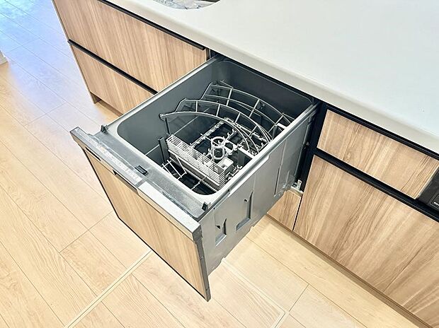 【その他設備(食洗機)】面倒なお片づけは食洗機にお任せ!家事の負担が減って、時間にも気持ちにもゆとりができます。