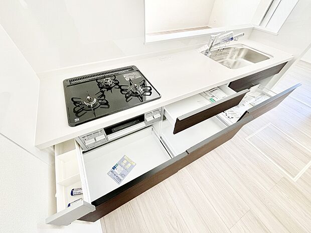 【その他設備(スライド収納)】◆A号棟◆使いやすさを優先したスライド式収納タイプ!