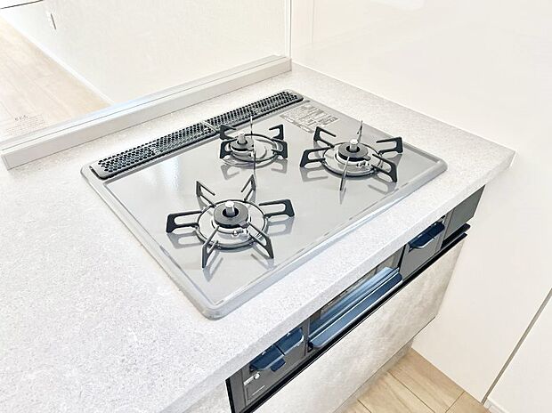 【その他設備(ガスコンロ)】三口ガスコンロでお料理が一気にはかどりそう