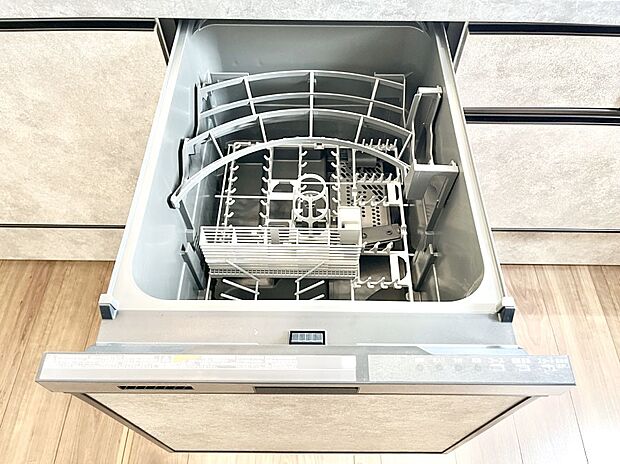 【その他設備(食洗機)】面倒なお片づけは食洗機にお任せ!家事の負担が減って、時間にも気持ちにもゆとりができます。