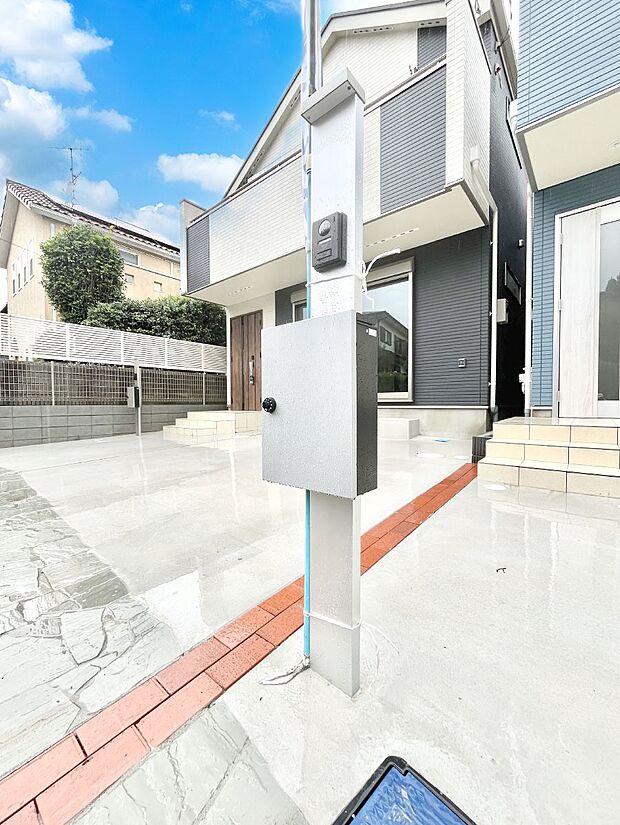 【その他現地】◆2号棟◆シンプルデザインのポスト。