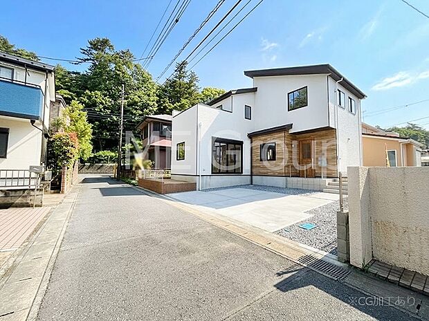 【前面道路含む現地写真】~Exterior~ 前面道路:北西 4m 公道 前面道路は閑静な住宅地をはしる車通りの少ない道路。駐車の出し入れもらくらくです!ご不明点・現地見学のご希望は、お気軽にお問い合わせください!