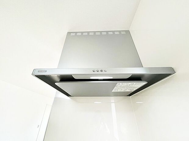 【その他設備(レンジフード)】基本的なお手入れはフィルターのみ!お手入れのしやすさも魅力です。