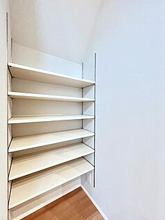 その他設備(リビング収納)