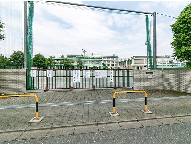 福生市立福生第二小学校まで580m 徒歩8分☆