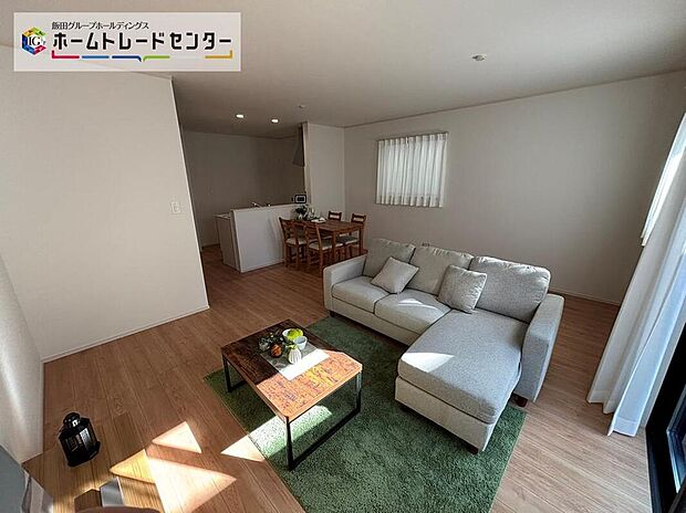 ☆Living　Room☆
家族の食事や団らんのほか、子供を遊ばせたり、友人を招いたりするＬＤＫは住まいの中心。長時間過ごす場所だからこそ、大切にしたい場所♪（家具はCGです）