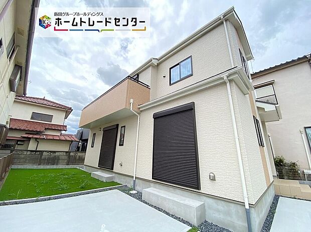羽村市川崎2丁目・限定1棟のご案内を開始致しました！「羽村」駅まで徒歩11分！カースペースも2台分ございますので、通勤で車をお使いの方にもオススメ◎当日のご案内も可能です♪♪
