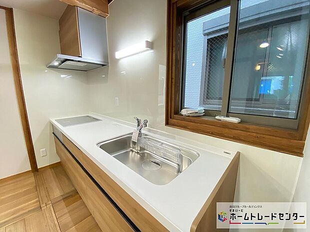 ☆System　Kitchen☆
お子さまにとっても、ご飯のしたくを頑張っているご家族の姿が見えると安心♪手伝いたいという気持ちになるなど、お手伝いの習慣も育ちやすいですね♪