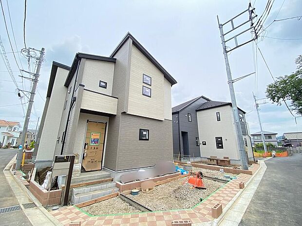 ☆多摩モノレール線「上北台」駅まで徒歩14分！カースペースも車種により2台分完備！家事ラクになる「食洗機」「浴室乾燥機」も付いています！！