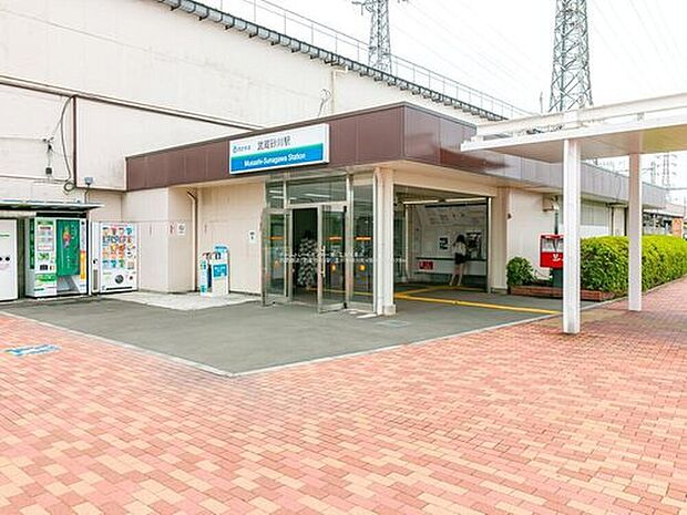 西武拝島線「武蔵砂川」駅
1600m
徒歩20分または自転車で9分☆