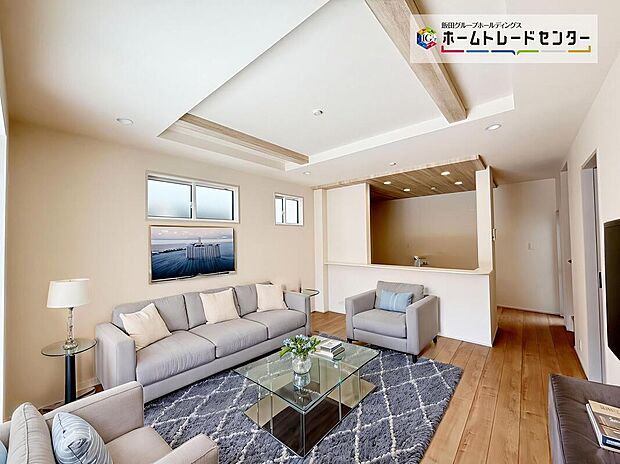 ☆Living Room☆
家族の食事や団らんのほか、子供を遊ばせたり、友人を招いたりするLDKは住まいの中心。長時間過ごす場所だからこそ、大切にしたい場所です!!(家具はCGです)