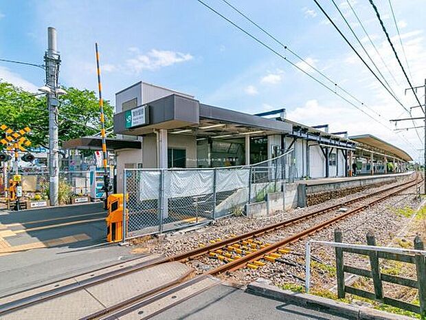 JR五日市線「東秋留」駅（約1,300m）