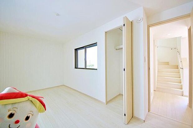 【☆Room☆】各部屋を最大限に広く使って頂ける様、全居住スペースに収納付。プライベートルームはゆったりと快適に。