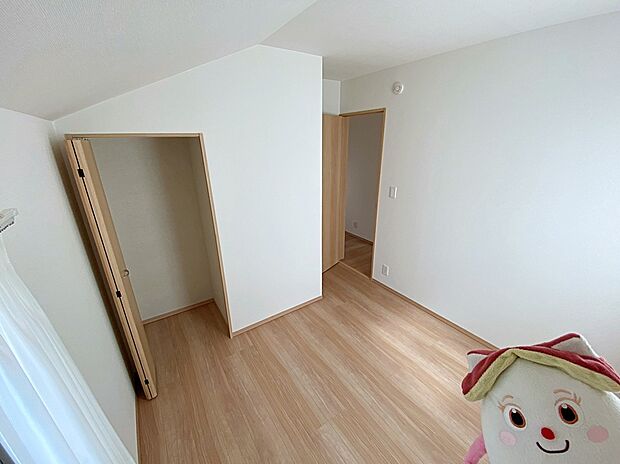 【☆Room☆】各部屋を最大限に広く使って頂ける様、全居住スペースに収納付。プライベートルームはゆったりと快適に。
