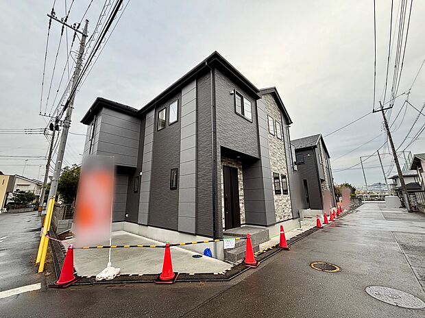 【現地外観写真】☆お住い探しの際は『すまいーだ』もご覧ください♪当社は飯田グループホールディングスの直営販売窓口です。飯田グループ以外の提携業者様の物件もセレクトしご紹介しています。安心安全のお取引をお約束致します。