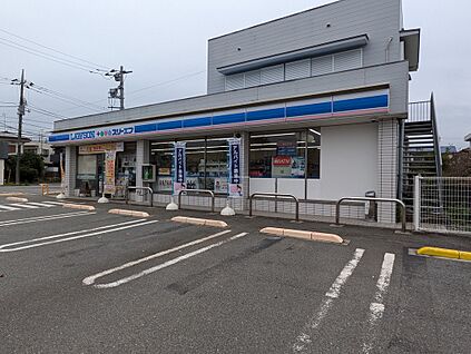 ローソン・スリーエフ秋川野辺店 130m(徒歩2分)