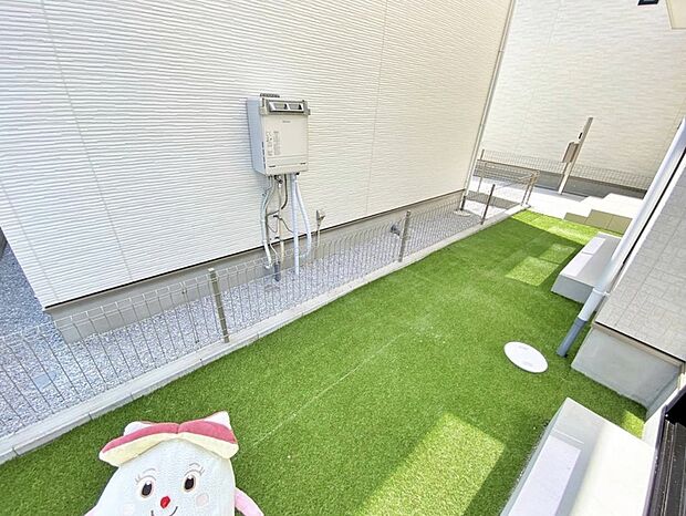 【庭】戸建て住宅ならではの長所《お庭》付！お子様と遊んだり家庭菜園を始めてみたり…。お家時間が益々充実しそうですね♪