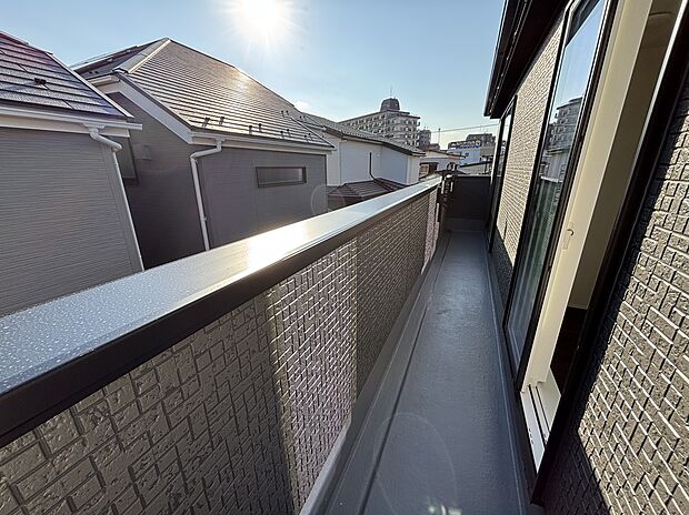 【☆Balcony☆ 】☆ただ「住まう」だけではございません。気持ち良く住んで欲しい気持ちをこめて…。お住まいの事、住まう街の事、お金の事、何でもご相談下さいませ。