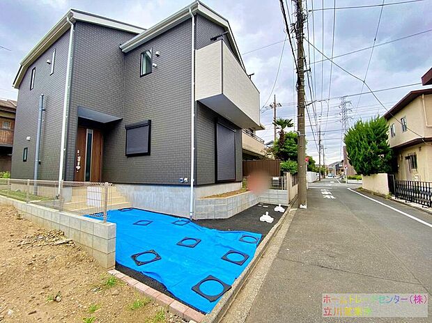 【前面道路含む現地写真】☆物件の陽当りや通風・仕様設備やお部屋の大きさの比較、近隣・周辺環境や街並みなど、資料には掲載していない情報が現地にはたくさんあります。ぜひ、建物だけでなく周辺環境もご確認ください！