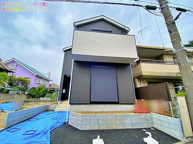 【現地外観写真】☆何万回もの『ただいま』を聞くことになるお家♪街に溶け合う美しい景観を生みだせるシンプルシックでおしゃれな外観と住み心地を考え貫いた設計！「ゆとりある落ち着いた暮らし」を叶えます♪