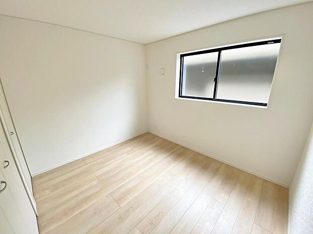 【リビング以外の居室】仕事、家事、それに育児と毎日忙しく、自分の時間をなかなか取れないのが共働きライフ。でも、住まいの選び方次第では時間に余裕が生まれ、気持ちもゆったり。趣味だって楽しめるかも( *´艸｀)