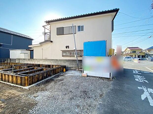 【前面道路含む現地写真】☆ただ「住まう」だけではございません。気持ち良く住んで欲しい気持ちをこめて…。お住まいの事、住まう街の事、お金の事、何でもご相談下さいませ。