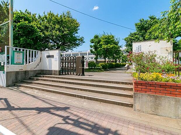 立川市立柏小学校（約1,600m）