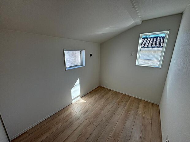 【☆Room☆】うららかな陽射しがどのお部屋にも降り注ぎますように、快適さを追求し尽くした間取り。得難い立地環境での生活を恵みの豊かな永住の地へと変えてくれることでしょう…