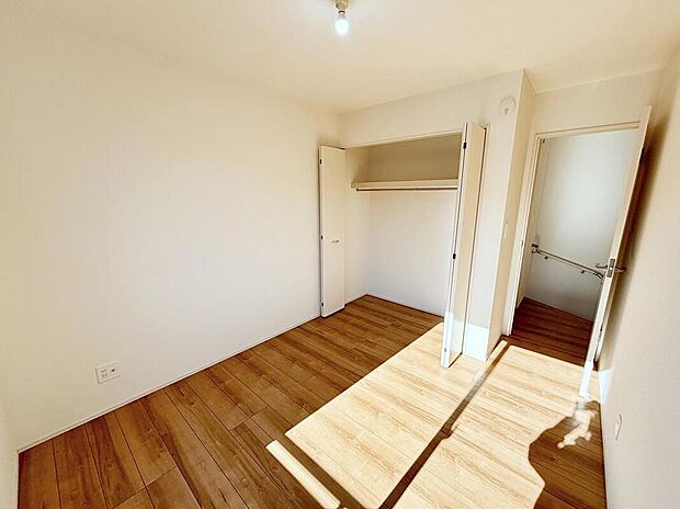 【☆Room☆】各部屋を最大限に広く使って頂ける様、全居住スペースに収納付。プライベートルームはゆったりと快適に。