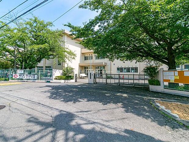 八王子市立石川中学校(約1,700m)